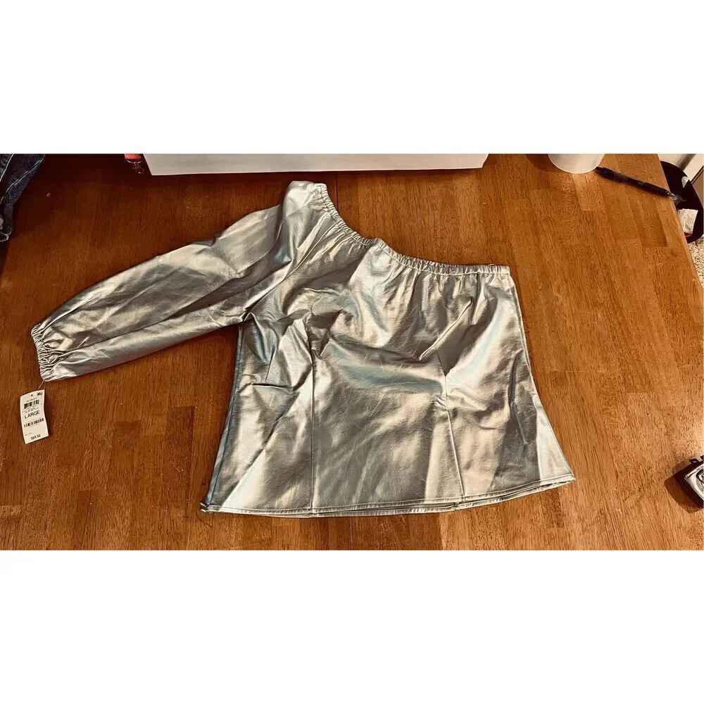 Inc International Concepts Silver Faux Leather Darted One Sleeved Party Top SZ L - Picture 8 of 11